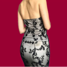 Load image into Gallery viewer, Beautiful lace 2 piece corset/skirt suit set UK 10 EU 38
