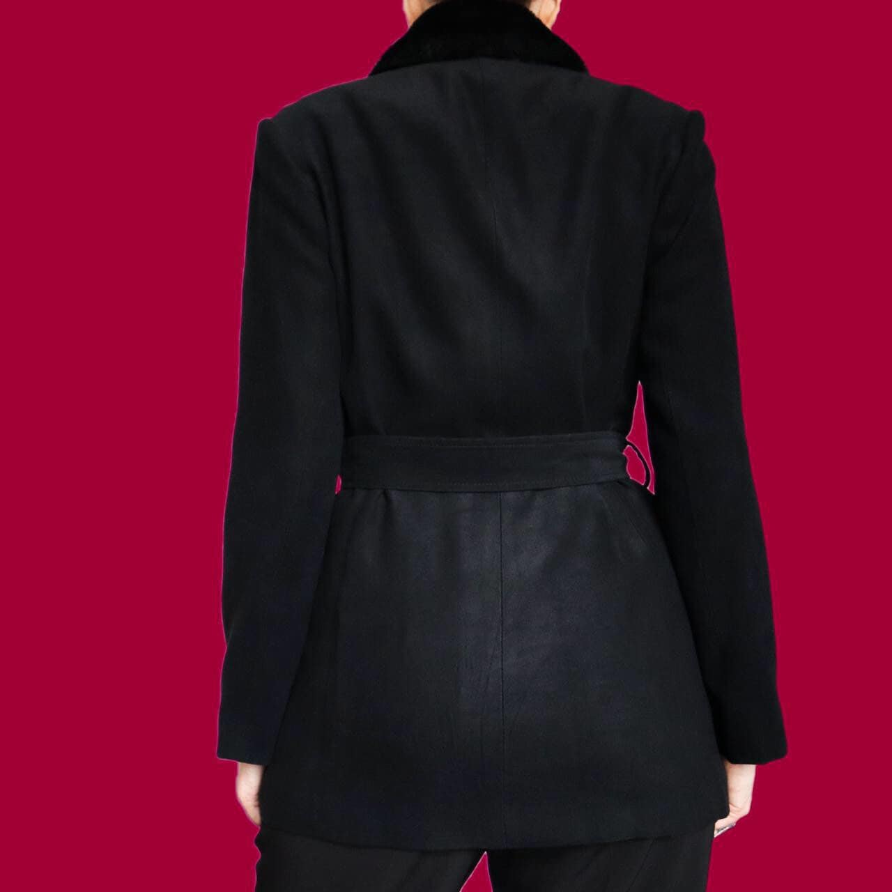 Super chic black 90s jacket with fur collar & belt UK 12