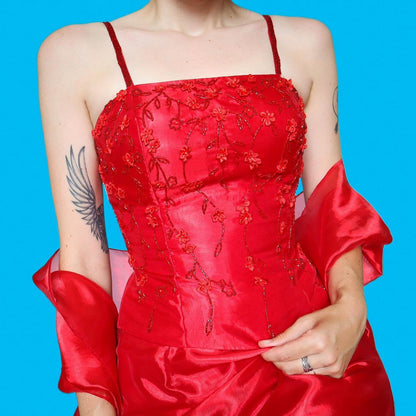 Beautiful YVE red silky 3 piece top, skirt & shawl evening set UK 8